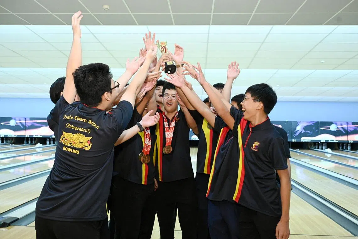 ACS(I) won the boys' overall title with 16,467 pinfalls.