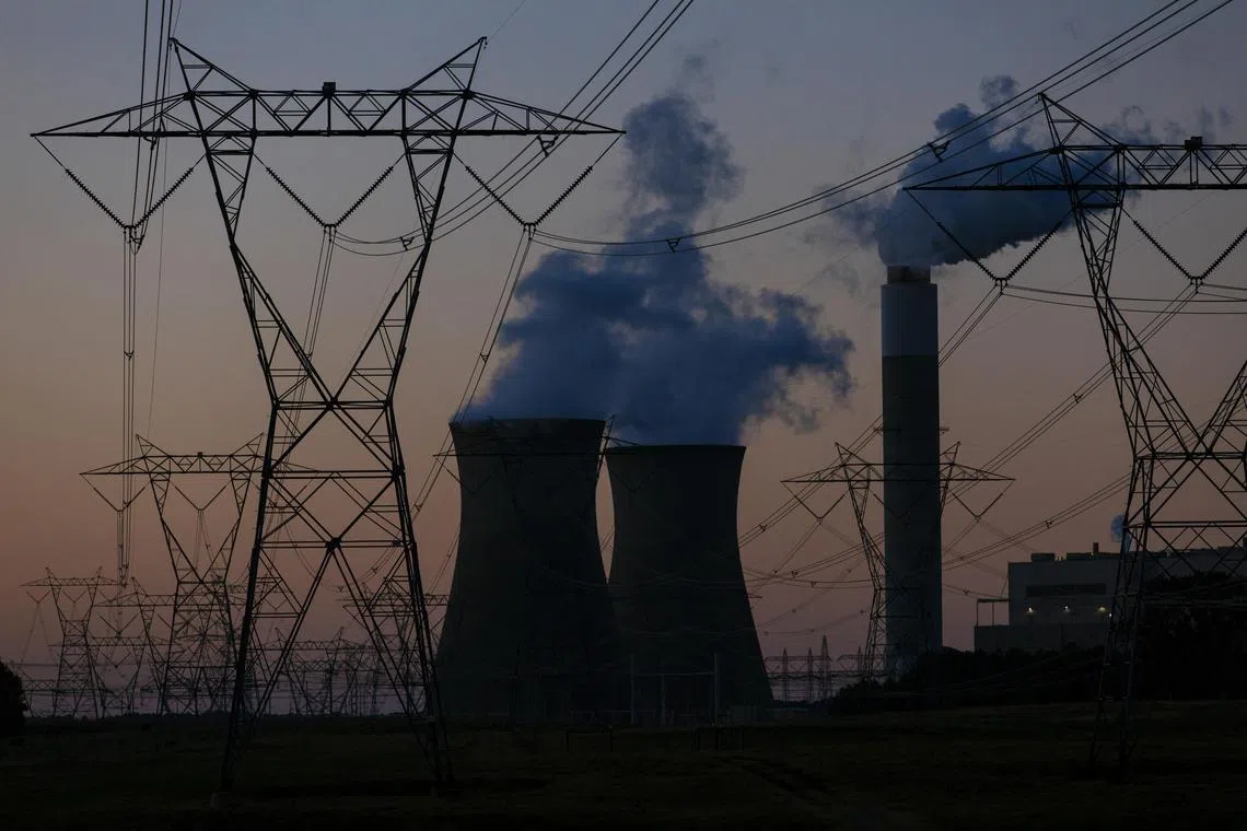 Roughly $580 billion (S$778 billion) was arranged in 2022 for renewable energy and other environmentally responsible ventures. 