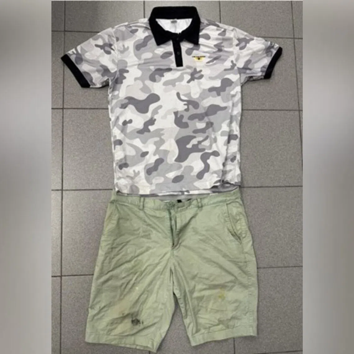 The clothes that had been worn by the suspect were seized by the police as case exhibits.