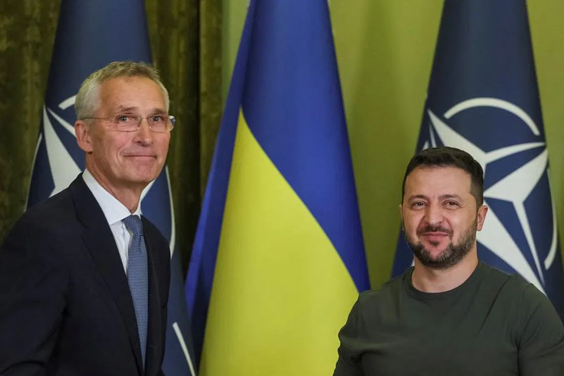 Ukraine&#039;s President Volodymyr Zelenskiy meets with NATO Secretary-General Jens Stoltenberg, as Russia&#039;s attack on Ukraine continues, in Kyiv, Ukraine September 28, 2023. REUTERS/Gleb Garanich
