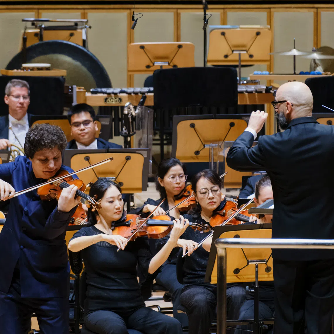 Violinist Augustin Hadelich performed with the Singapore Symphony Orchestra, under the baton of conductor Pierre Bleuse. 
