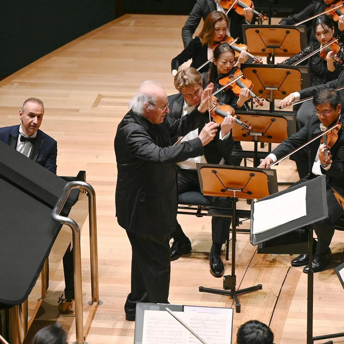 Pianist Simon Trpceski and the Singapore Symphony Orchestra delivered a charismatic performance under the baton of nonagenarian conductor Eliahu Inbal.
