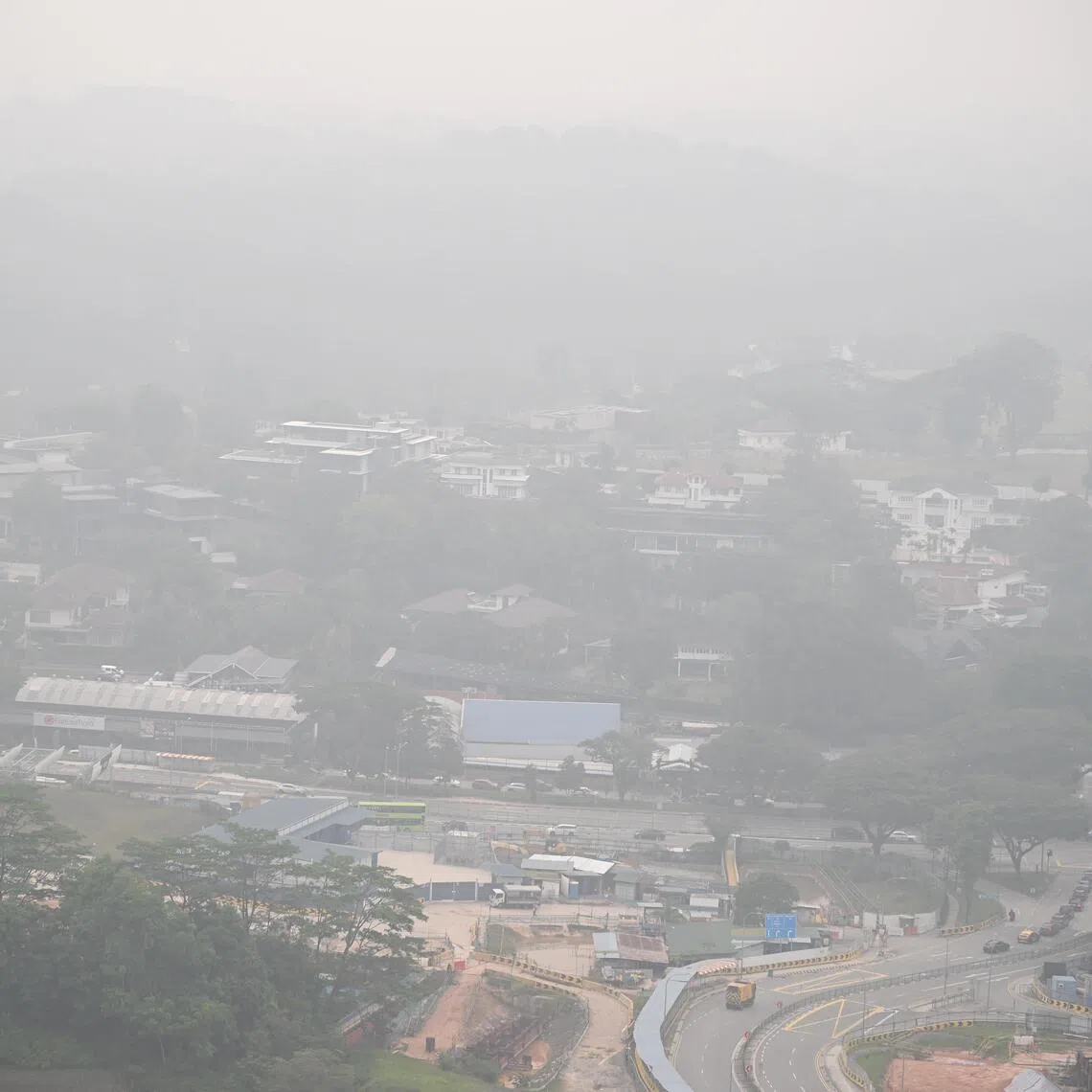 Palm oil stocks fell as Singapore and Indonesia investigate companies that may be responsible for haze-causing fires.