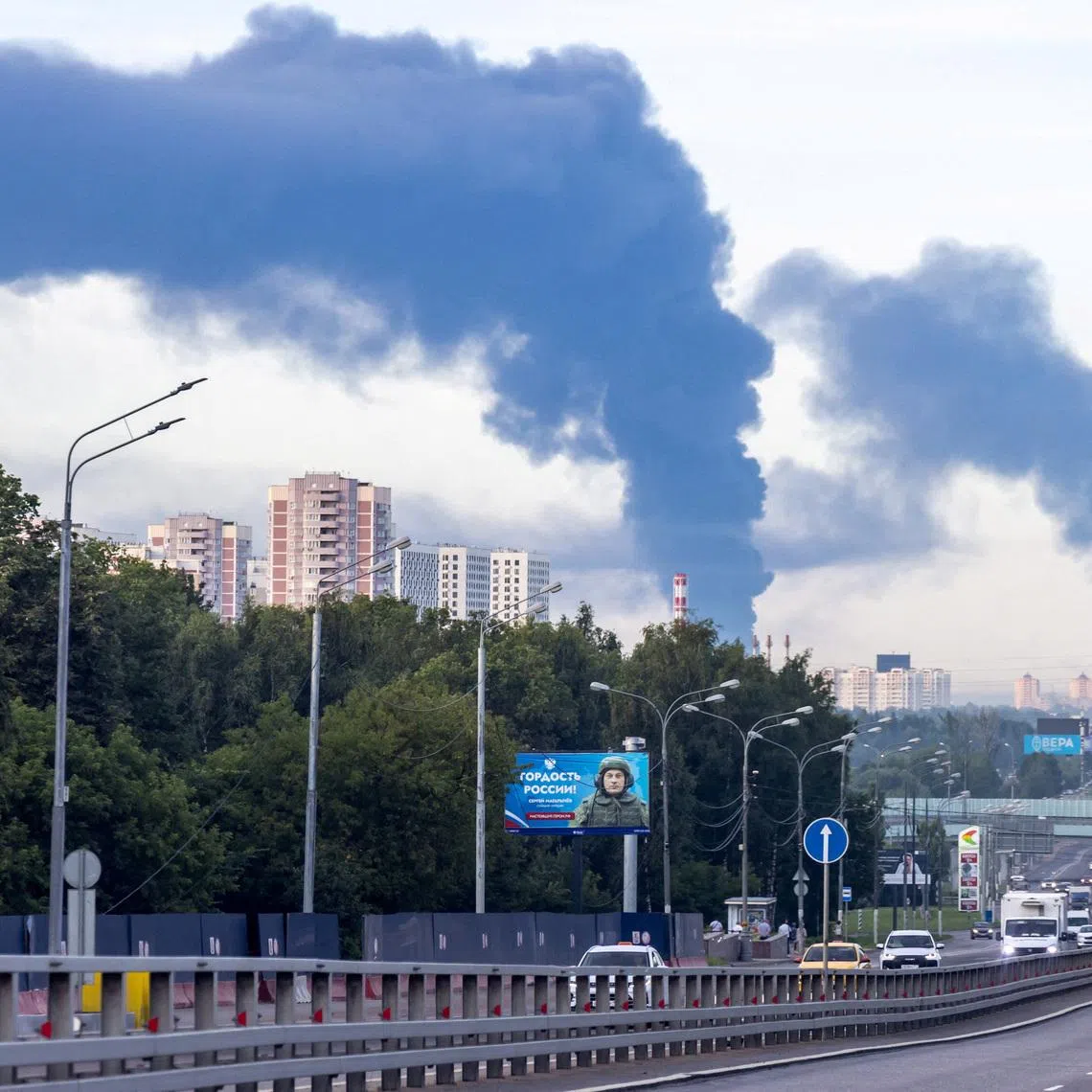 Smoke billows after Ukrainian drone attacks, according to the local authorities, in the course of the Russia-Ukraine conflict, in Podolsk, Moscow Region, Russia, July 20, 2026.  REUTERS/Stringer      TPX IMAGES OF THE DAY