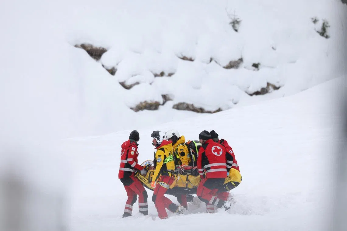 Alpine Skiing - FIS Alpine Ski World Cup - Women's Downhill - Zauchensee, Austria - January 10, 2026 Austria's Magdalena Egger is stretchered off during the Women's Downhill REUTERS/Gintare Karpaviciute