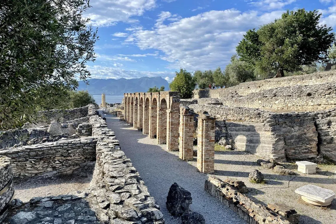 mecallas - The Grottoes are beautifully preserved Roman ruins