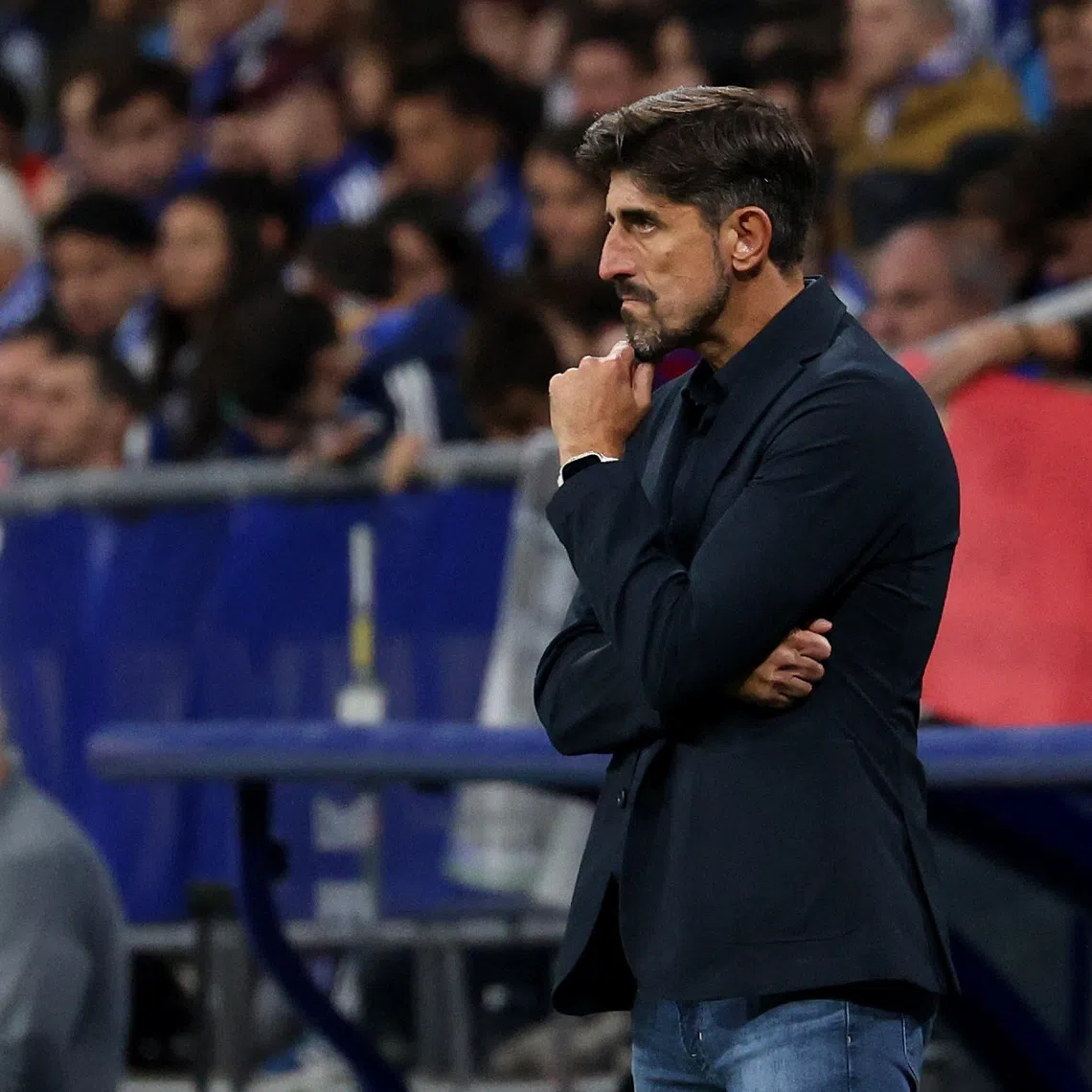 Soccer Football - LaLiga - Real Oviedo v FC Barcelona - Estadio Carlos Tartiere, Oviedo, Spain - September 25, 2025 Real Oviedo coach Veljko Paunovic REUTERS/Pankra Nieto