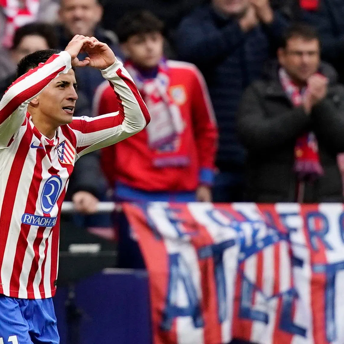 Soccer Football - LaLiga - Atletico Madrid v RCD Mallorca - Riyadh Air Metropolitano, Madrid, Spain - January 25, 2026 Atletico Madrid's Thiago Almada celebrates scoring their third goal REUTERS/Ana Beltran