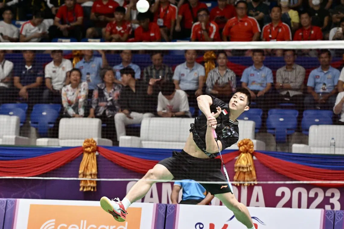 Loh Kean Yew lost 10-21, 21-7, 24-22 against 19th-ranked Chico Aura Dwi Wardoyo from Indonesia.