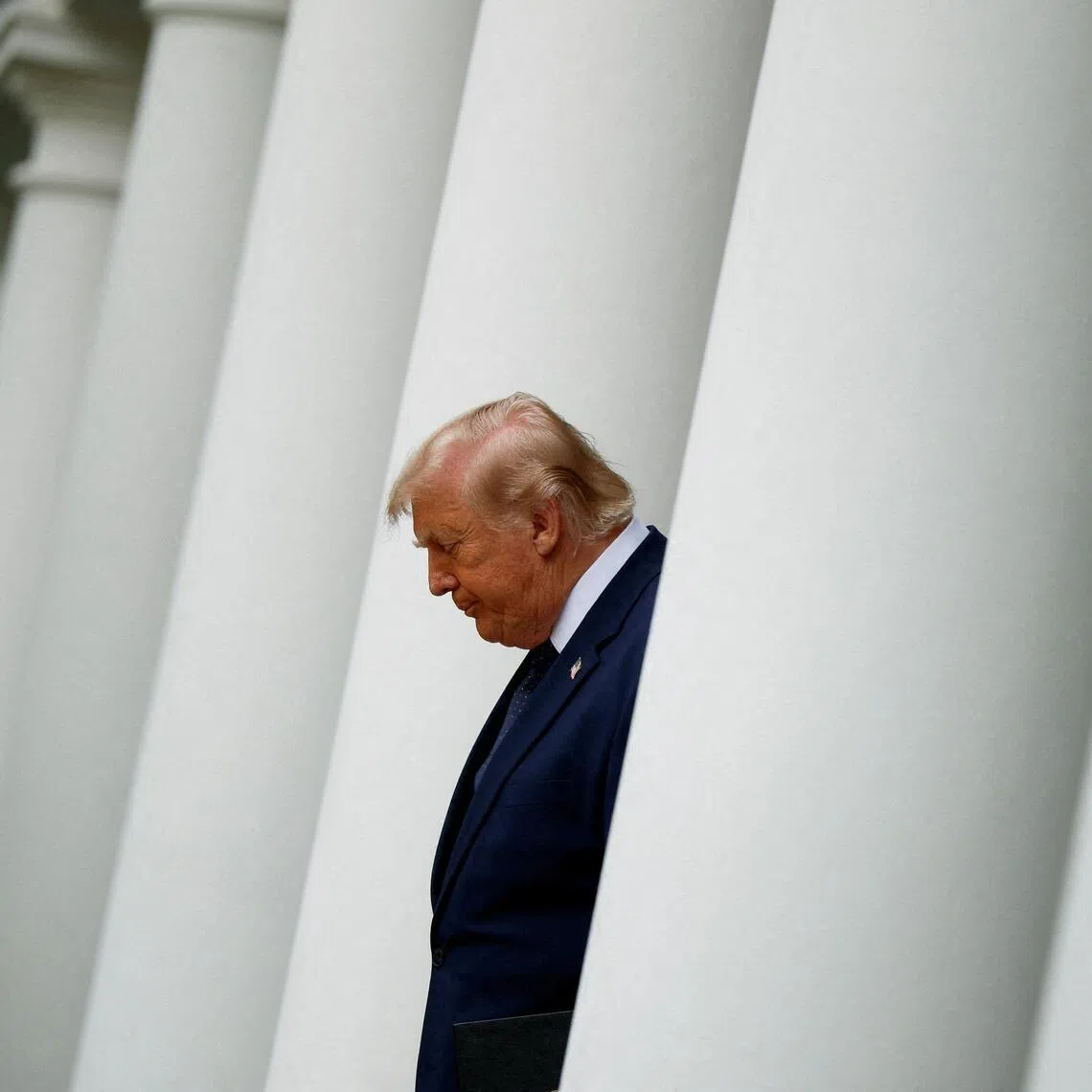 White House aides in a recent book reportedly voiced concern over US President Donald Trump’s age, stamina and physical condition.