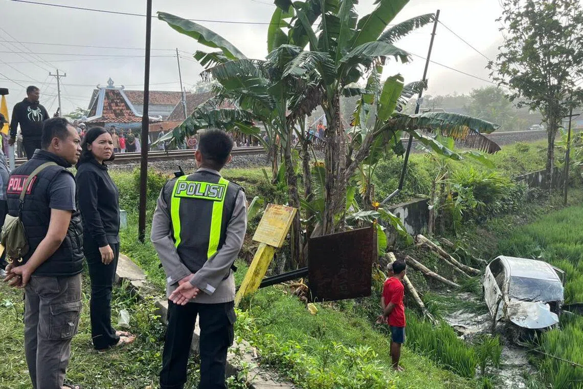 The driver of the car involved in the collision in Central Java province did not see the oncoming train on a level crossing due to thick fog.