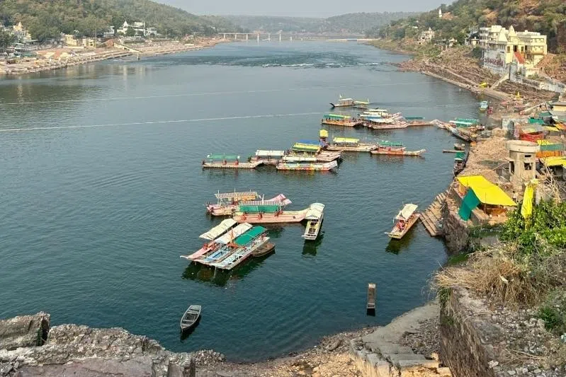 Cruise boat capsizes in central India, leaving at least 9 dead