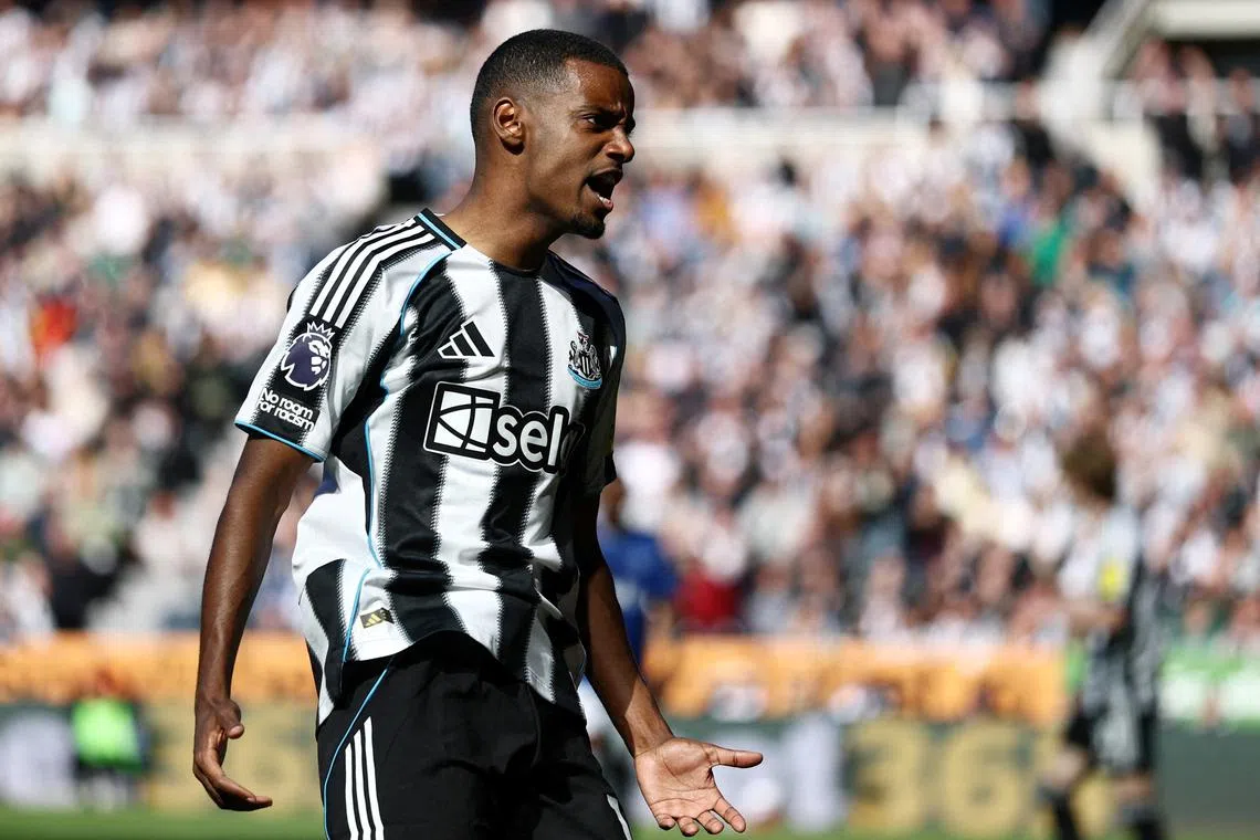FILE PHOTO: Soccer Football - Premier League - Newcastle United v Everton - St James' Park, Newcastle, Britain - May 25, 2025 Newcastle United's Alexander Isak reacts after missing a chance to score Action Images via Reuters/Lee Smith/File Photo