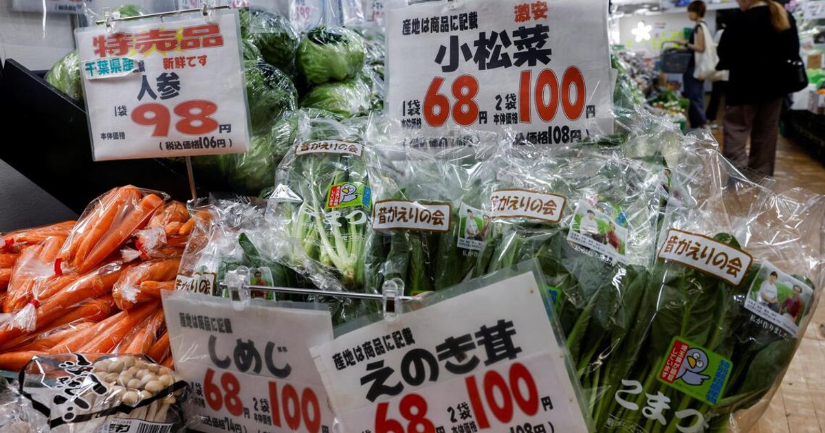 Preview for Leafy greens shortage in Japan causes headaches for restaurants