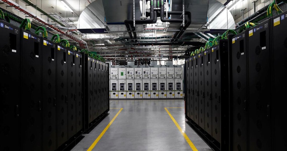 AI data centre projects boost US warehouse demand and rents, real estate company JLL says