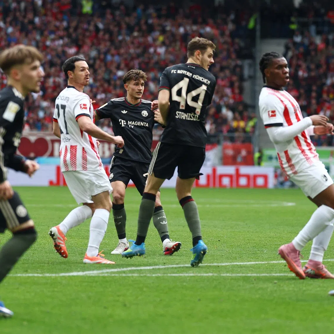 Soccer Football - Bundesliga - SC Freiburg v Bayern Munich - Europa Park Stadion, Freiburg, Germany - April 4, 2026 Bayern Munich's Tom Bischof scores their second goal REUTERS/Kai Pfaffenbach