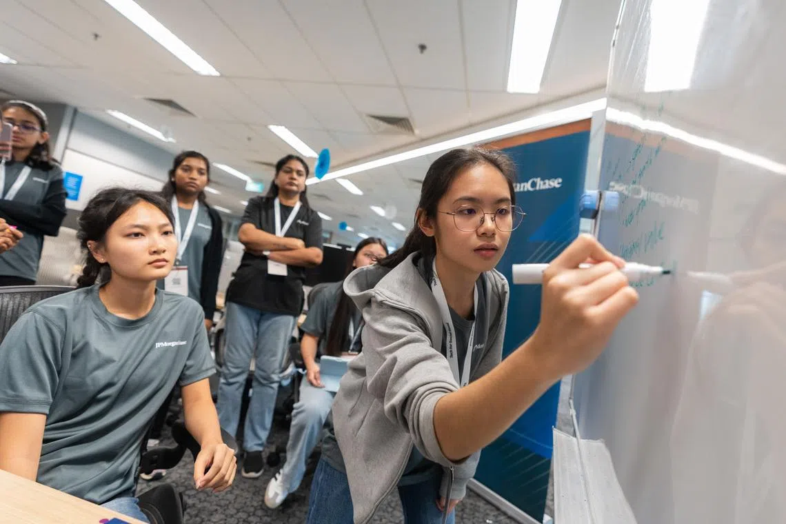 Pour Celeste Jong, c’est le programme GenerationTech qui a éveillé son intérêt pour le bien grâce à la technologie.