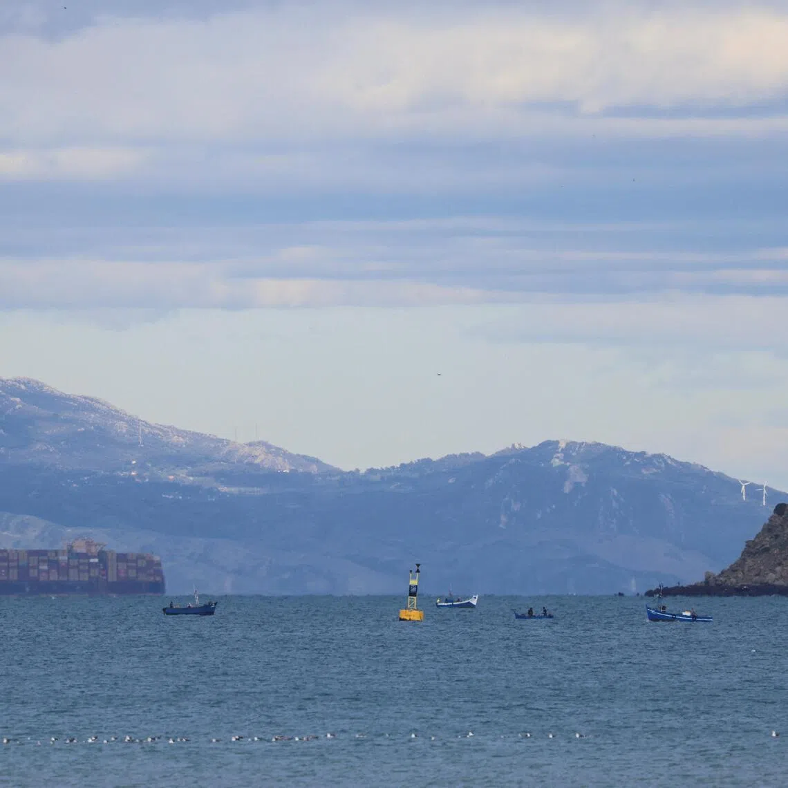 The heat that has accumulated in the oceans in 2025 increased by approximately 23 zettajoules – an amount equivalent to nearly four decades of global primary energy consumption.






