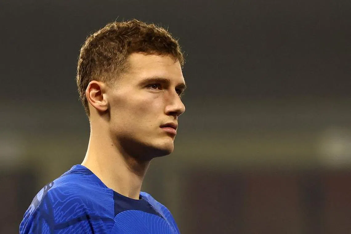 FILE PHOTO: Soccer Football - FIFA World Cup Qatar 2022 - France Training - Al Sadd SC Stadium, Doha, Qatar - December 16, 2022 France's Benjamin Pavard during training REUTERS/Bernadett Szabo/File photo