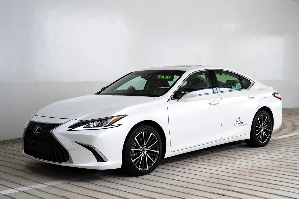 The cabs have been granted permission to sport an LED taxi sign behind the windscreen in a six-month trial. 