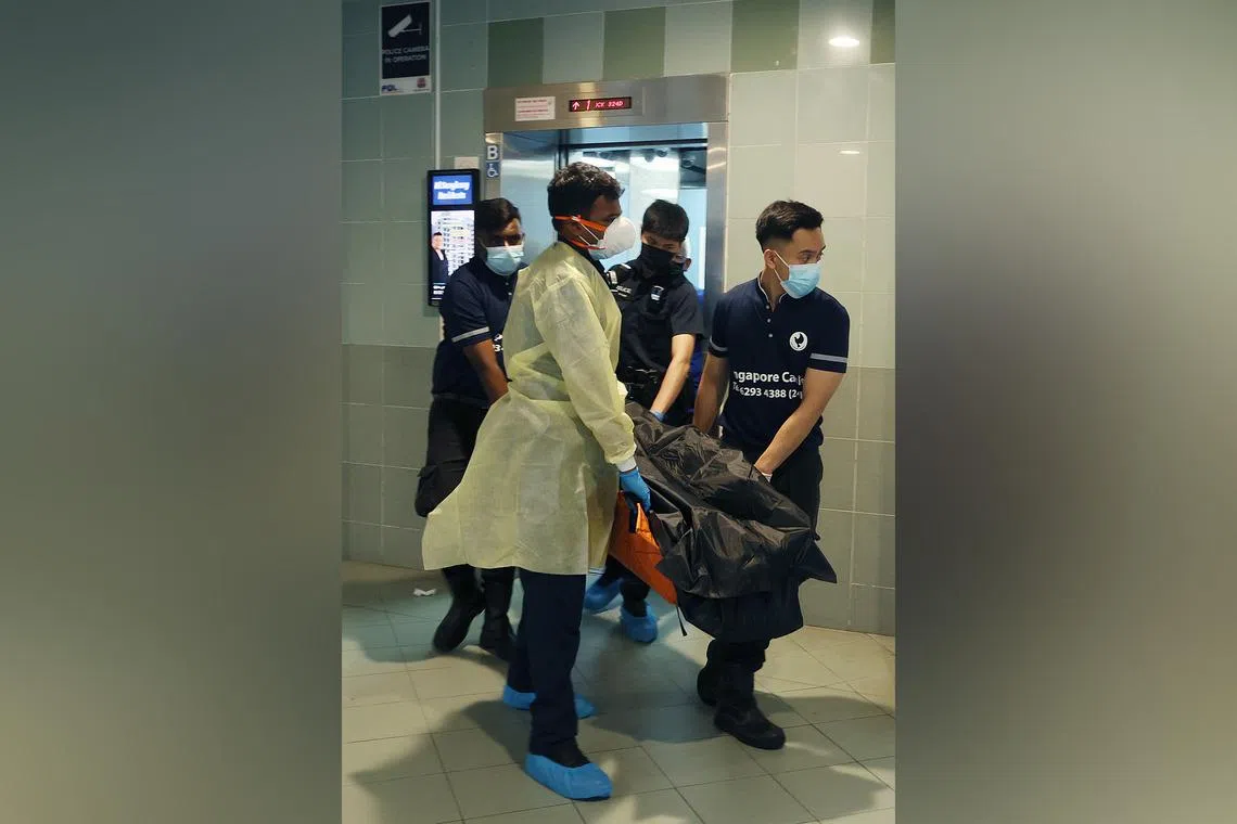 The bodies of Ms Xu Na and her father Xu Baolu were discovered at 1.35pm on Oct 6 in a flat on the eighth floor of Block 324D Sengkang East Way.