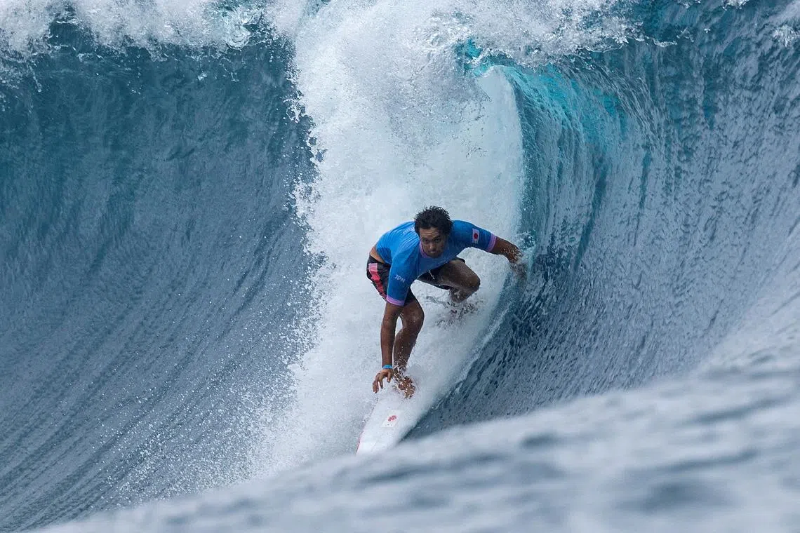 Paris 2024 Olympics - Surfing - Men's Round 3 - Heat 8 - Teahupo'o, Tahiti, French Polynesia - July 29, 2024. Connor O'Leary of Japan rides a wave. Ed Sloane/Pool via REUTERS/File Photo