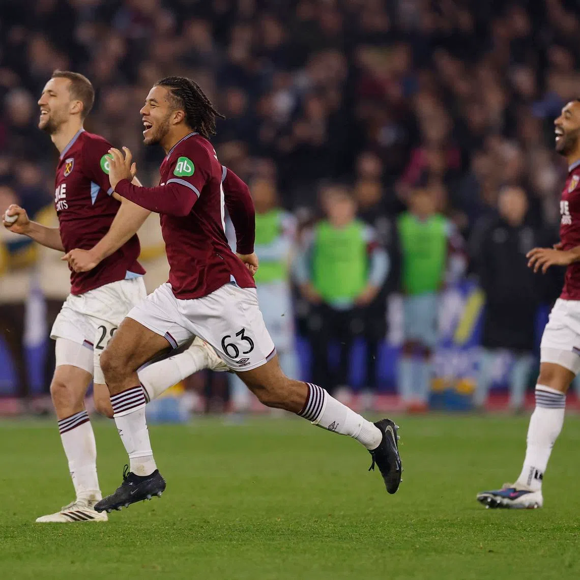 Soccer Football - FA Cup - Fifth Round - West Ham United v Brentford - London Stadium, London, Britain - March 9, 2026 West Ham United's Ezra Mayers and Tomas Soucek celebrate winning the penalty shootout Action Images via Reuters/Andrew Couldridge