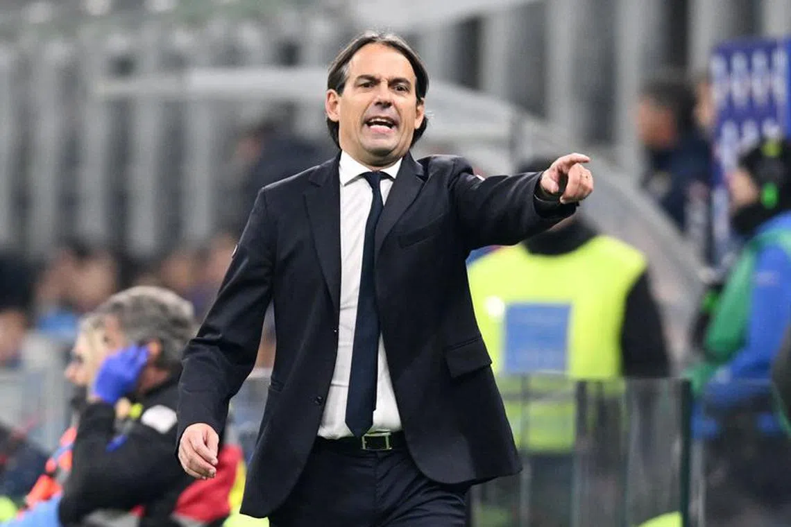 FILE PHOTO: Soccer Football - Serie A - Inter Milan v Frosinone - San Siro, Milan, Italy - November 12, 2023 Inter Milan coach Simone Inzaghi REUTERS/Daniele Mascolo/File Photo