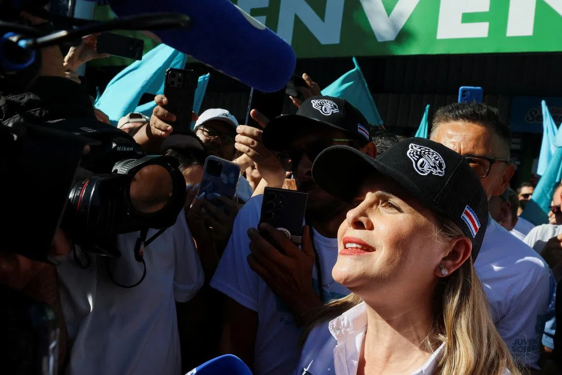 Costa Rican presidential candidate Laura Fernandez of the Sovereign People's Party (PPSO) talks to the press during a campaign rally ahead of the February 1 general election, in San Jose, Costa Rica, January 24, 2026. REUTERS/Mayela Lopez