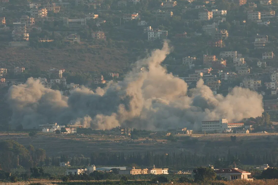 Smoke billows amid the ongoing hostilities between Hezbollah and Israeli forces, as seen from Tyre, southern Lebanon October 4, 2024. REUTERS/Aziz Taher