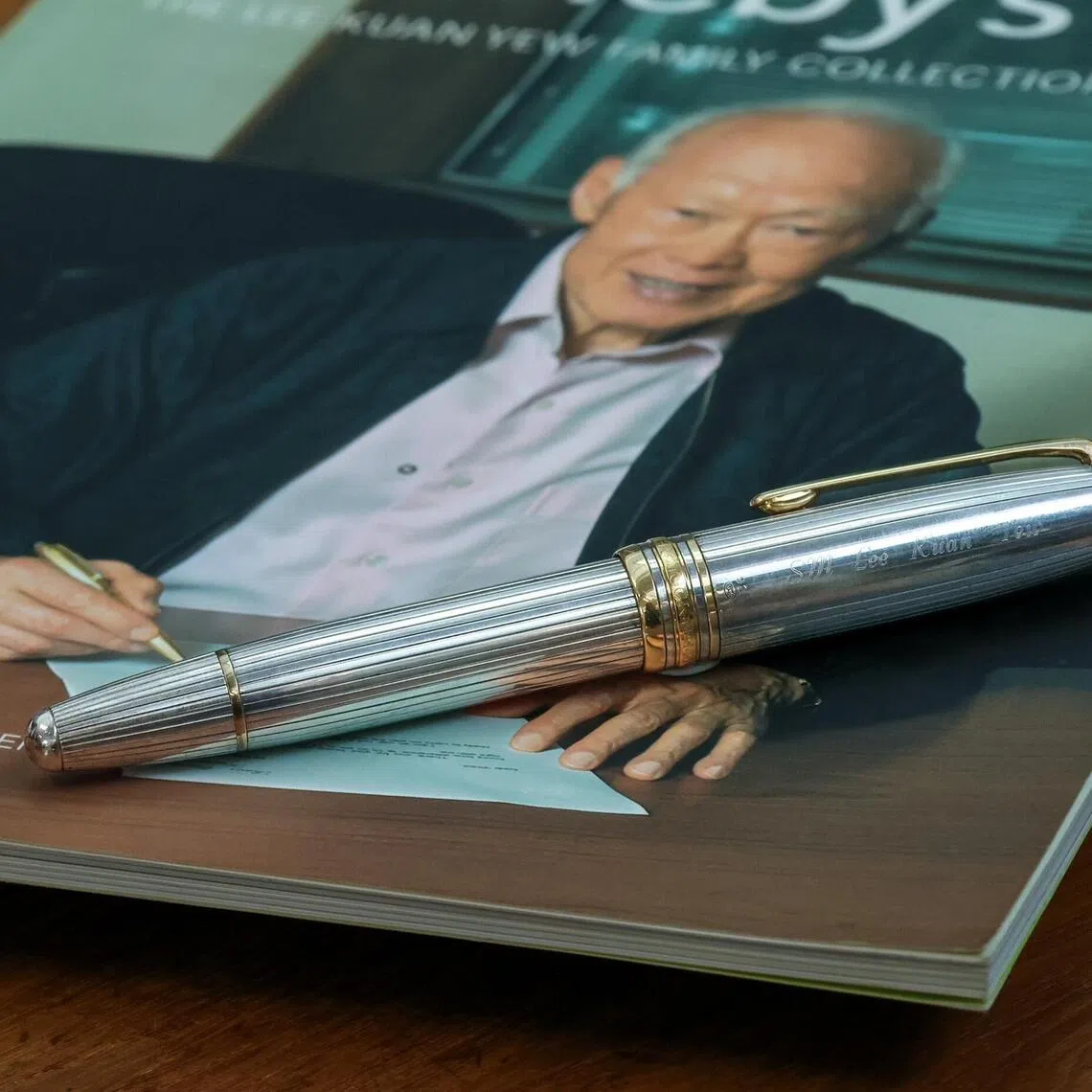 The silver Montblanc Meisterstuck No. 146 fountain pen carries the inscription “SM Lee Kuan Yew”.