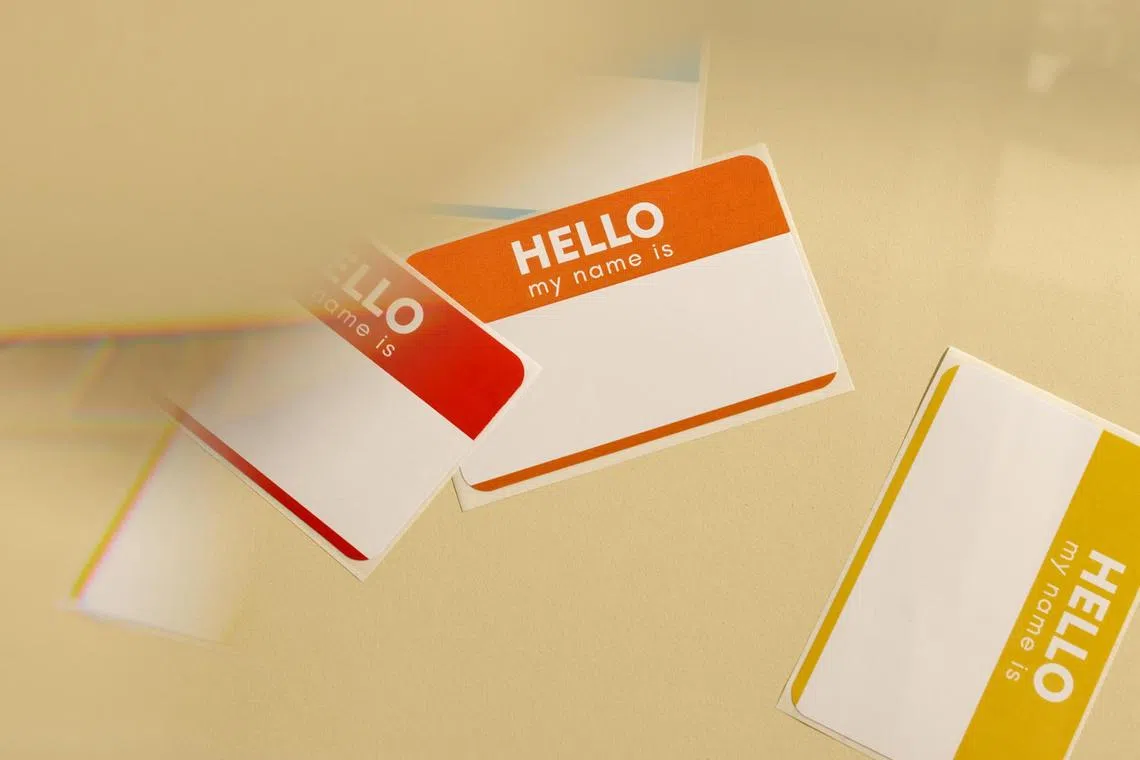 When people blank on information they just learnt, it is typically because the brain did not save them as long-term memories to begin with. 