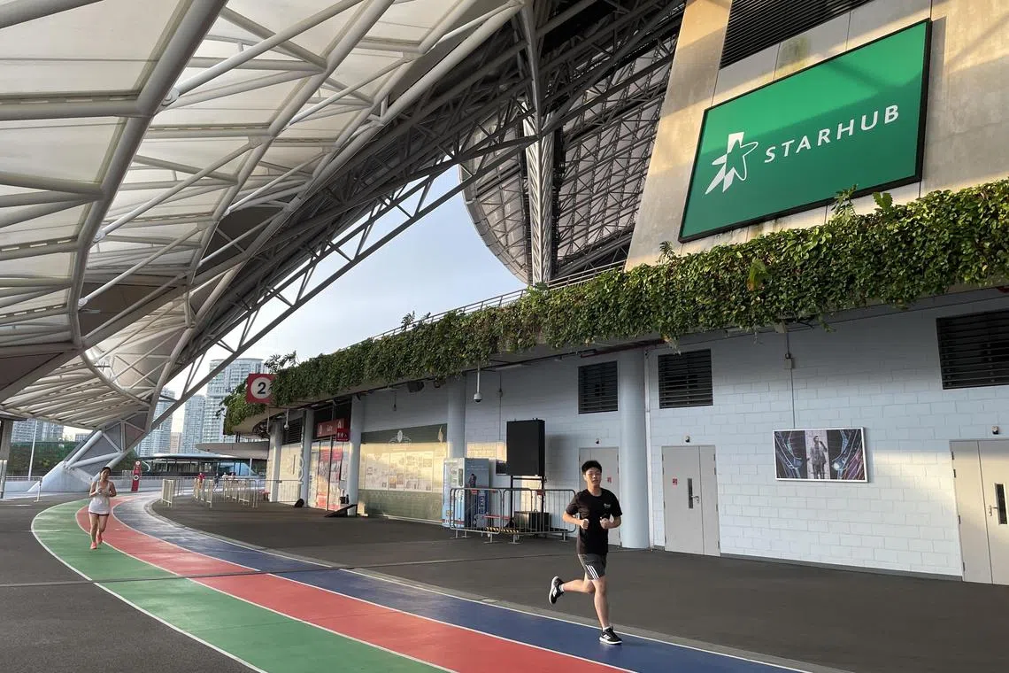 jlsport02 - StarHub’s signage at the National Stadium’s South West entrance.

photo by: Joyce Lim