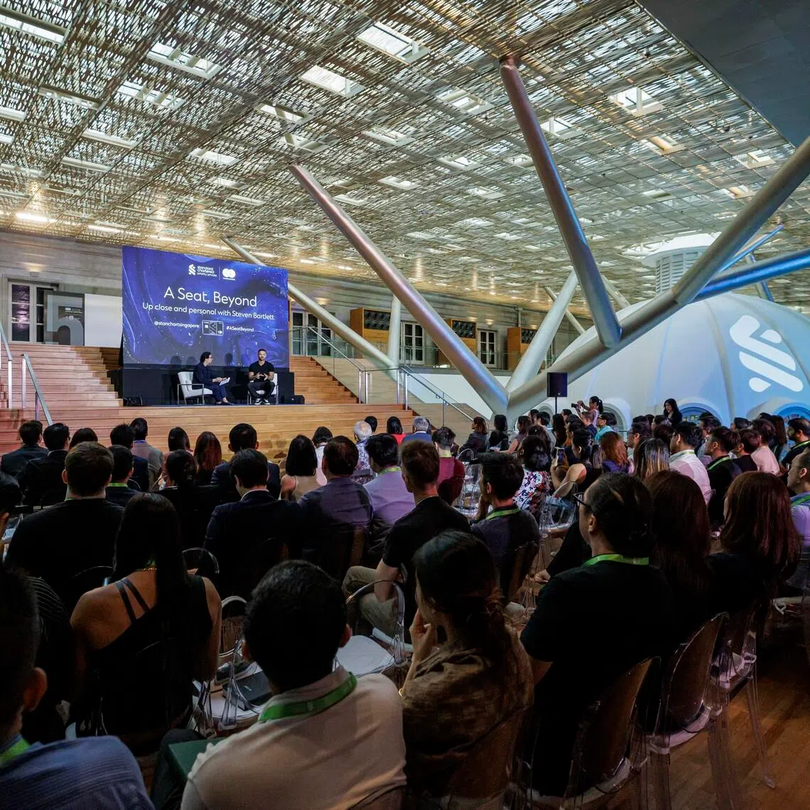 The A Seat, Beyond event on May 26 brought together affluent clients for an evening of
entrepreneurial insights, networking and curated experiences, with entrepreneur and podcast host
Steven Bartlett as guest speaker.