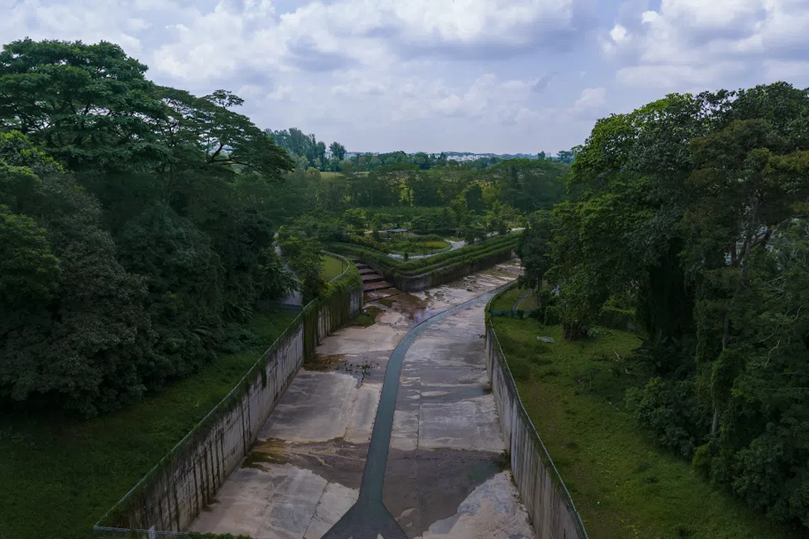 The temporary road closures along Bukit Timah and Dunearn Roads are to facilitate drainage upgrading works along the Bukit Timah Canal. 