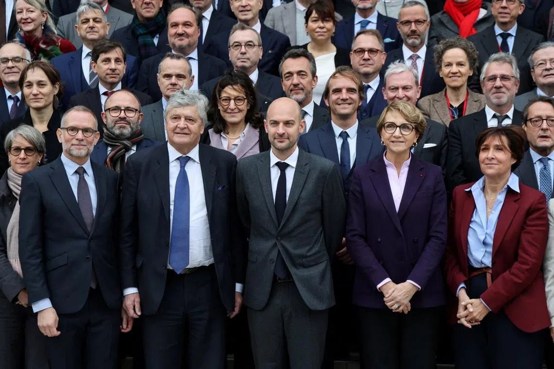 It is Europe's right to say no if U.S. makes unacceptable proposal, France says