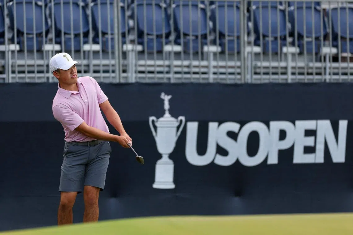 PINEHURST, NORTH CAROLINA - JUNE 10: Amateur Hiroshi Tai of Singapore chips to a green during a practice round prior to the U.S. Open at Pinehurst Resort on June 10, 2024 in Pinehurst, North Carolina.   Andrew Redington/Getty Images/AFP (Photo by Andrew Redington / GETTY IMAGES NORTH AMERICA / Getty Images via AFP)
