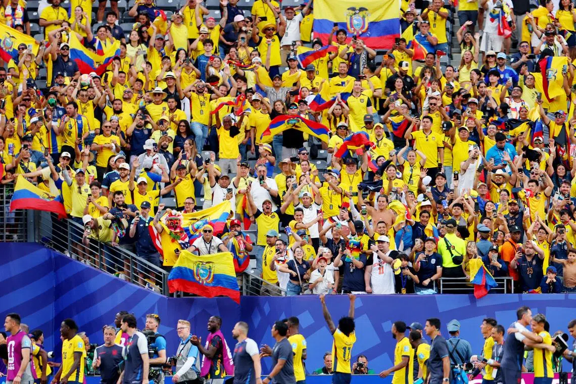 Soccer Football - FIFA World Cup 2026 - Group E - Ecuador v Germany - New York/New Jersey Stadium, East Rutherford, New Jersey, U.S. - June 25, 2026 Ecuador fans celebrate after the match REUTERS/Mike Segar