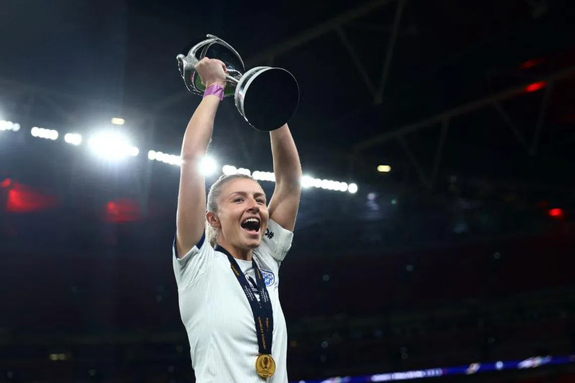 Soccer Football - Women's Finalissima - England v Brazil - Wembley Stadium, London, Britain - April 6, 2023 England's Leah Williamson celebrates with the trophy after winning the Women's Finalissima REUTERS/Molly Darlington/File photo