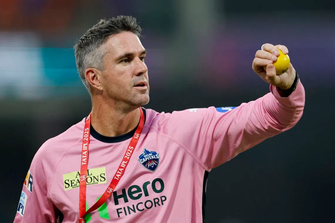 FILE PHOTO: Cricket - Indian Premier League - IPL - Delhi Capitals v Kolkata Knight Riders - Arun Jaitley Stadium, New Delhi, India - April 29, 2025 Delhi Capitals mentor Kevin Pietersen during the warm up before the match REUTERS/Mihir Singh/File Photo