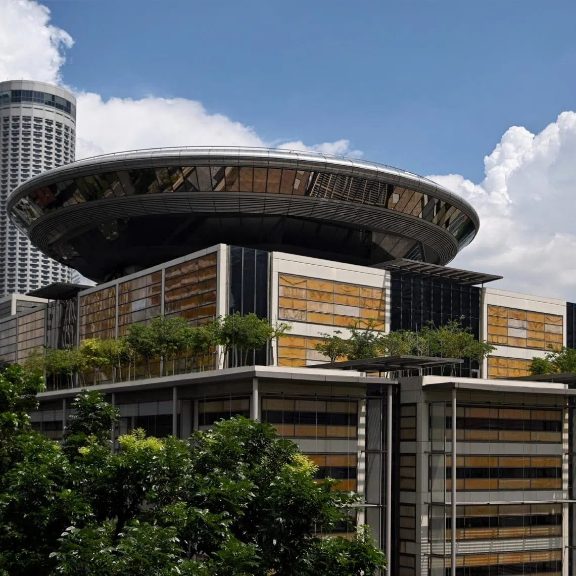  Law Minister Edwin Tong said a Ministry of Law survey found that around half of civil litigants between the expanded income range were unrepresented.