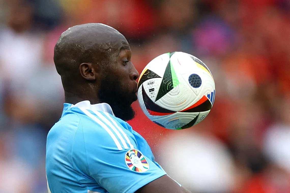 FILE PHOTO: Soccer Football - Euro 2024 - Group E - Ukraine v Belgium - Stuttgart Arena, Stuttgart, Germany - June 26, 2024 Belgium's Romelu Lukaku in action REUTERS/Lee Smith/File Photo