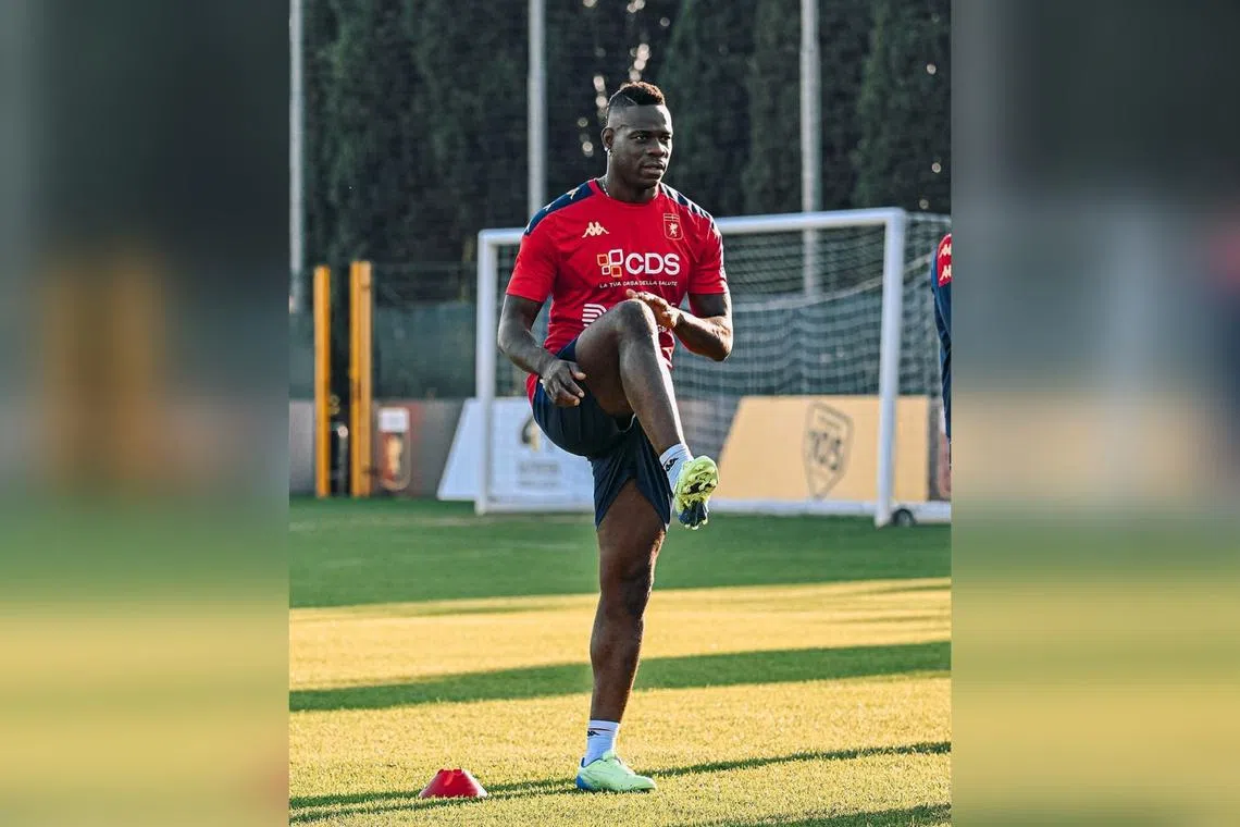 Mario Balotelli has signed for Genoa as a free agent.