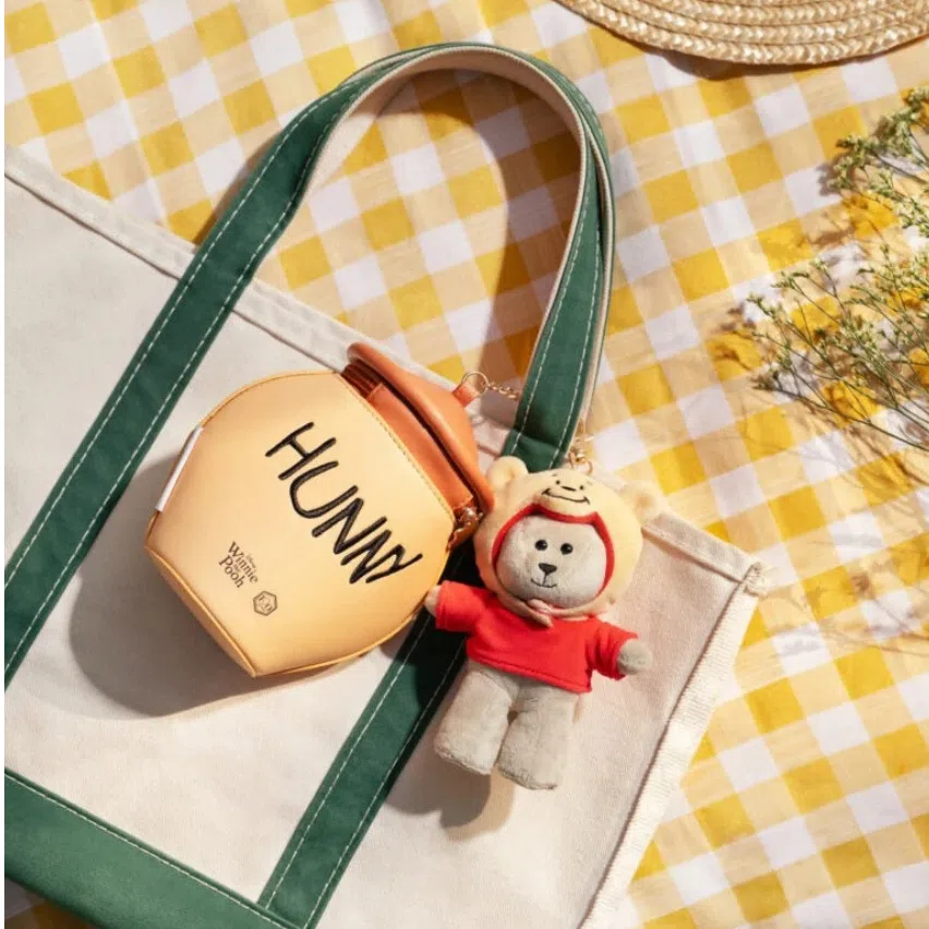 The collection includes limited-edition drinkware, collectible Starbucks Bearista keychains and reusable bags.