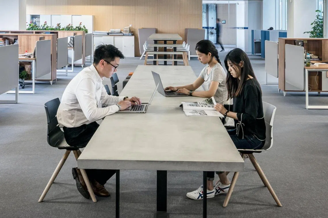 Internships fundamentally provide interns with key advantages by letting them get industry experience.