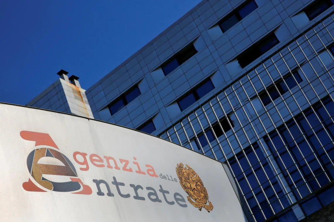 FILE PHOTO: The logo of the Italian Agency of Revenue is seen in Rome, Italy October 19, 2018. REUTERS/Tony Gentile/File Photo