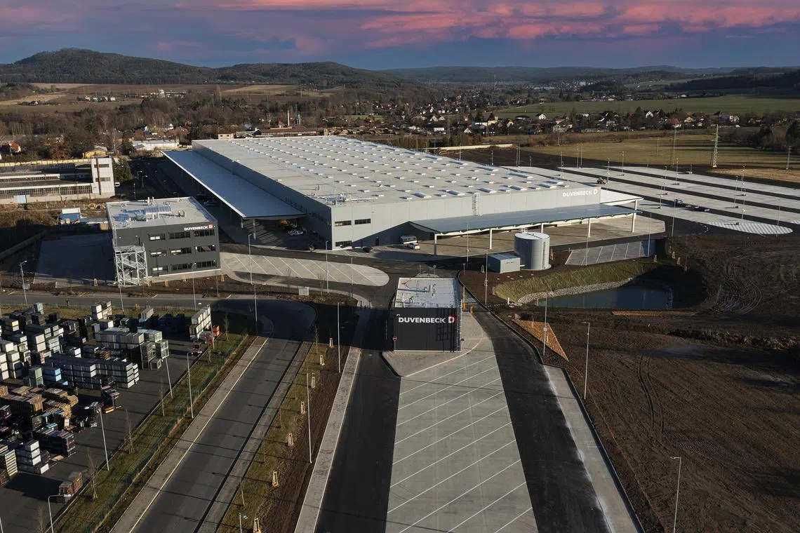 susfund26 - ARETE Industrial Park at Rokycany, Czech Republic offering close to 30,000 sqm of modern warehouse and office space, tenanted to German logistics company Thomas Duvenbeck Immobilien

Credit: ARETE Investment Group