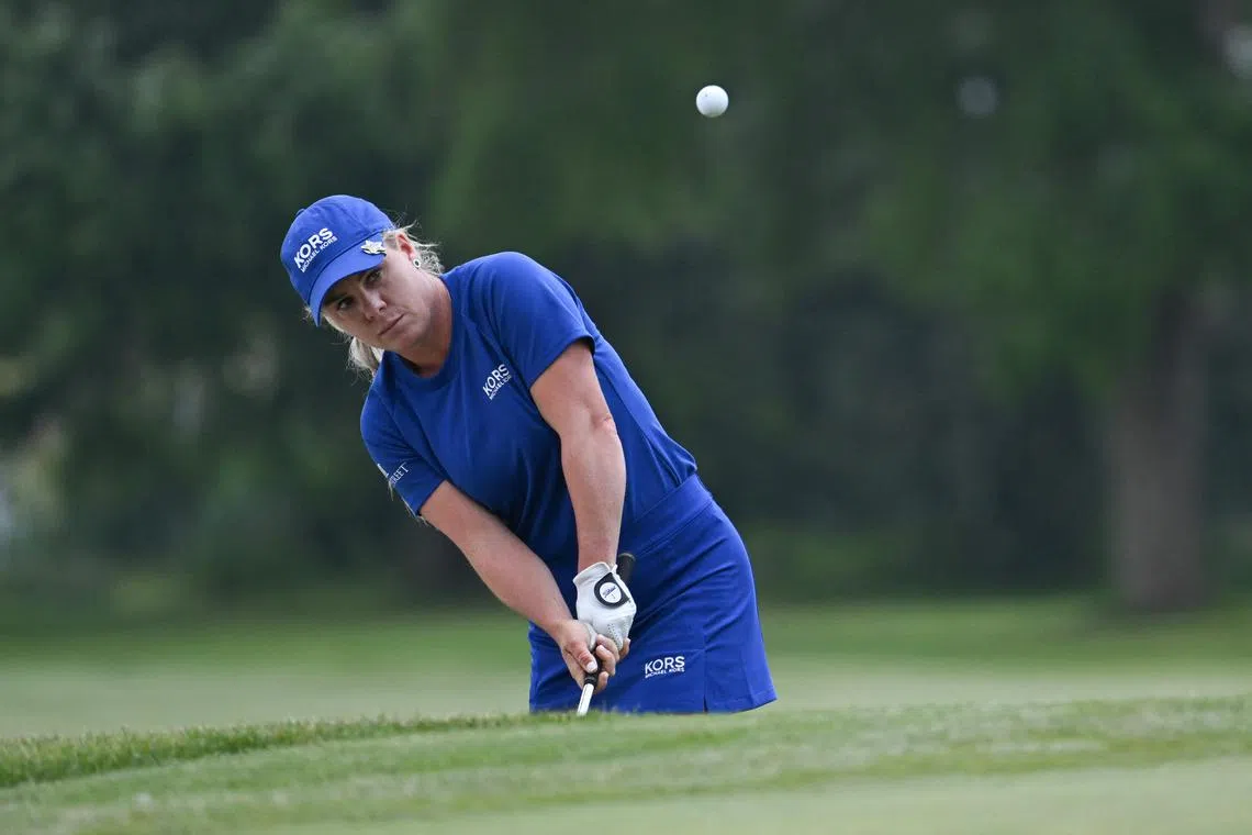 GALLOWAY, NEW JERSEY - JUNE 10: Daniela Holmqvist of Sweden chips onto the 13th green during the second round of the ShopRite LPGA Classic presented by Acer at Seaview Bay Course on June 10, 2023 in Galloway, New Jersey.   Drew Hallowell/Getty Images/AFP (Photo by Drew Hallowell / GETTY IMAGES NORTH AMERICA / Getty Images via AFP)