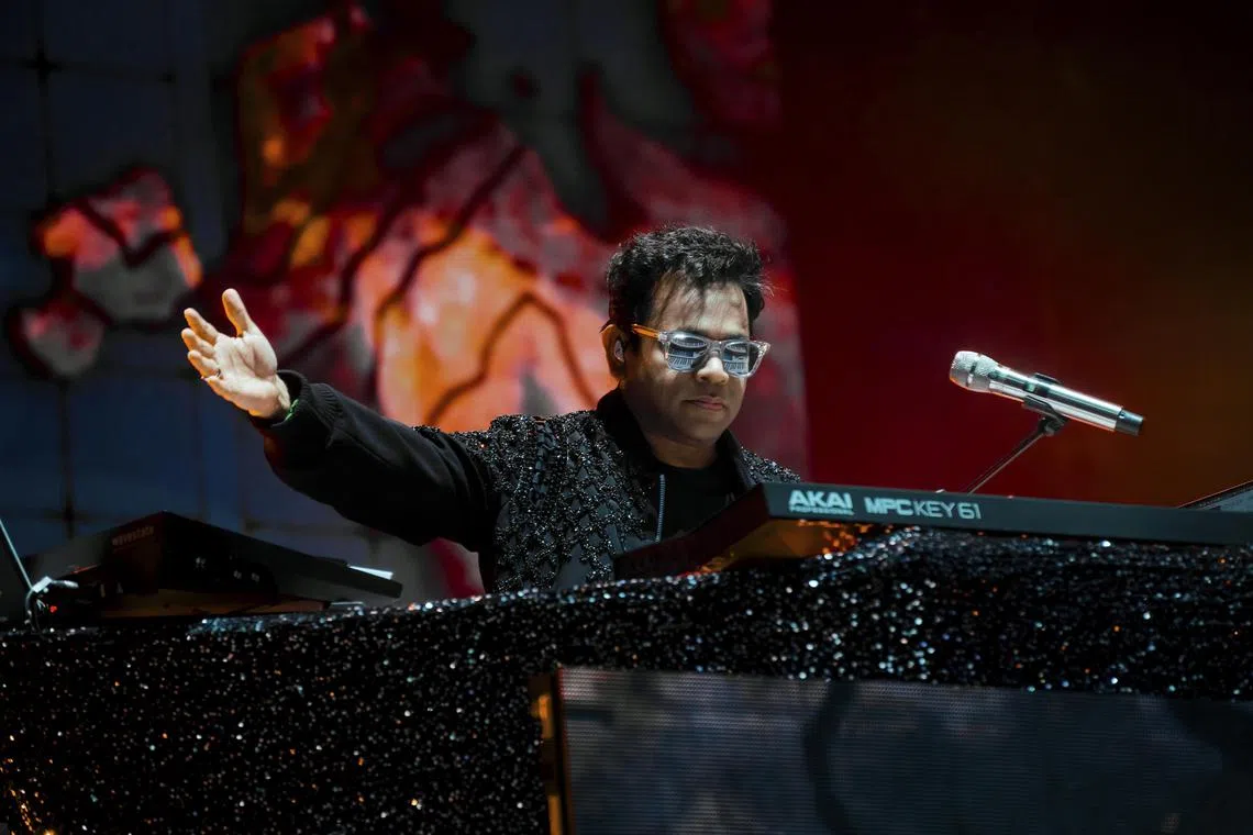 edrahman - Multi award winning Indian composer, musician and singer AR Rahman

Copyrights : PHOTO: UNUSUAL ENTERTAINMENT .
download all and put in LIFE