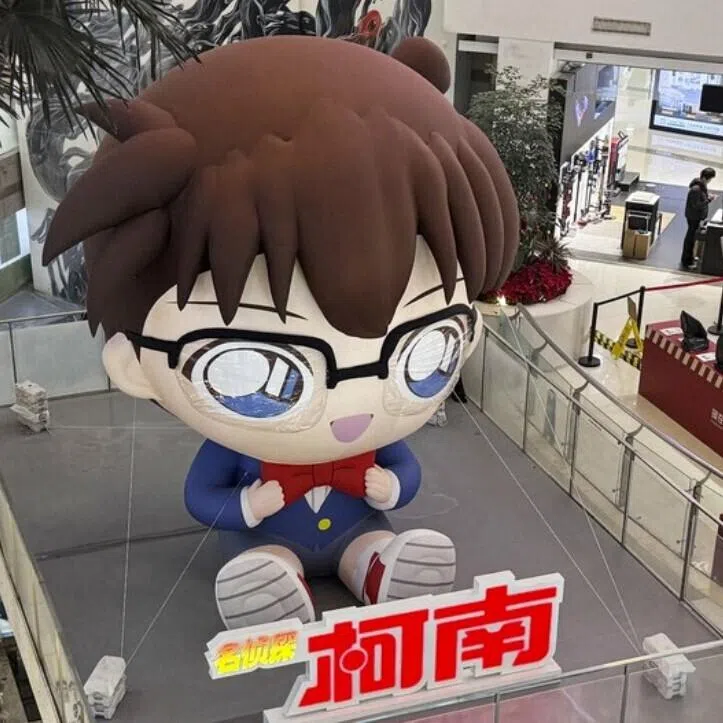 The series has drawn backlash over its collaboration with manga series My Hero Academia. 